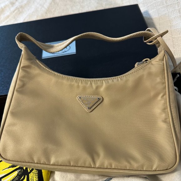 Prada Re-Nylon Re-Edition 2000 mini-bag, Desert beige - Picture 5 of 11